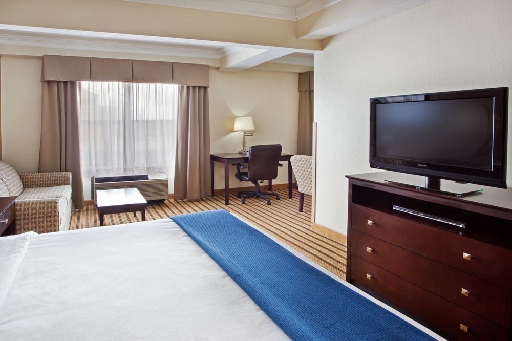 Holiday Inn Express Hotel & Suites Byron By Ihg מראה חיצוני תמונה