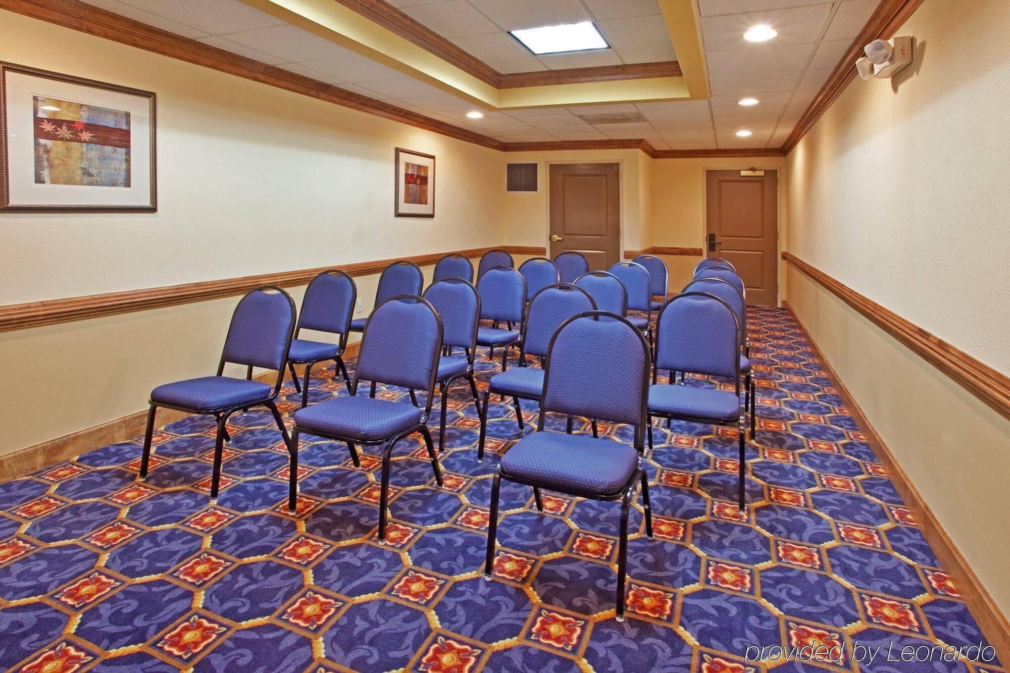 Holiday Inn Express Hotel & Suites Byron By Ihg מראה חיצוני תמונה