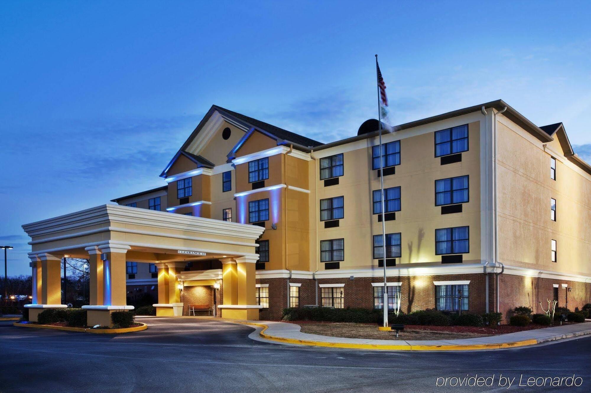 Holiday Inn Express Hotel & Suites Byron By Ihg מראה חיצוני תמונה